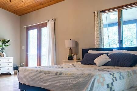 Cozy 2 Bedroom Cabin Nestled In Wooded Hideaway Monterey Kültér fotó
