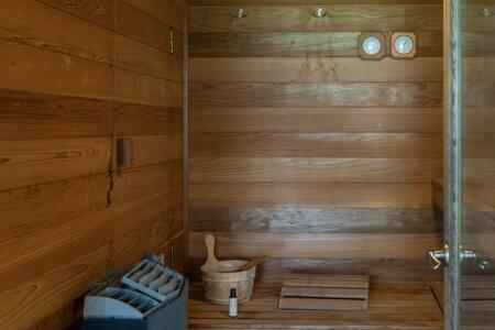Cozy 2 Bedroom Cabin Nestled In Wooded Hideaway Monterey Kültér fotó