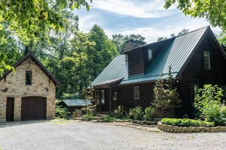 Cozy 2 Bedroom Cabin Nestled In Wooded Hideaway Monterey Kültér fotó